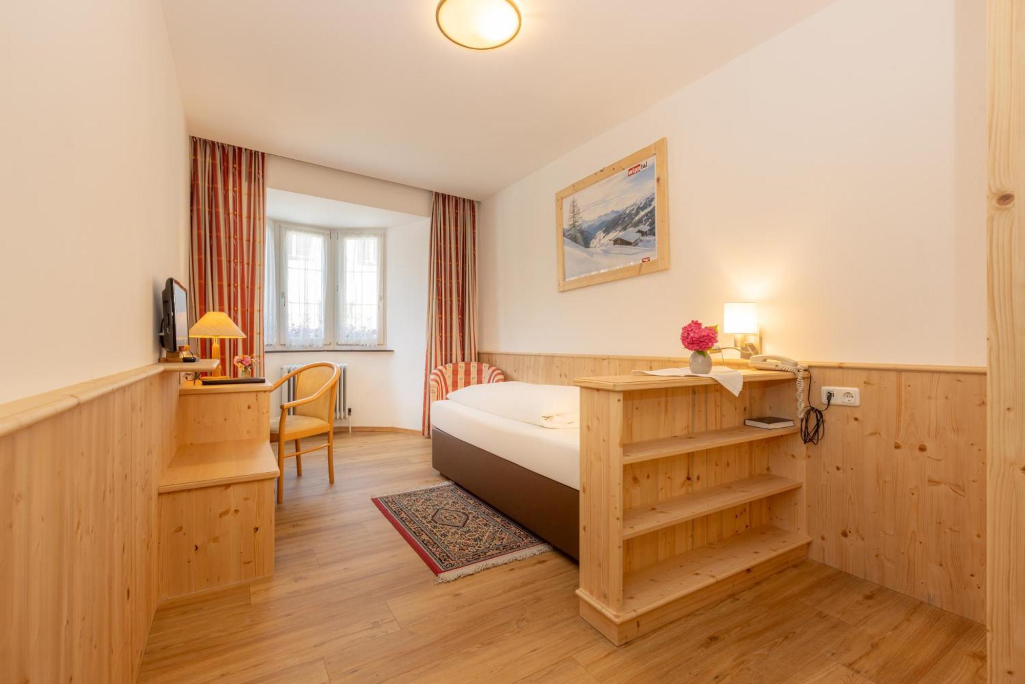 Hotel Krone Matrei am Brenner Dış mekan fotoğraf
