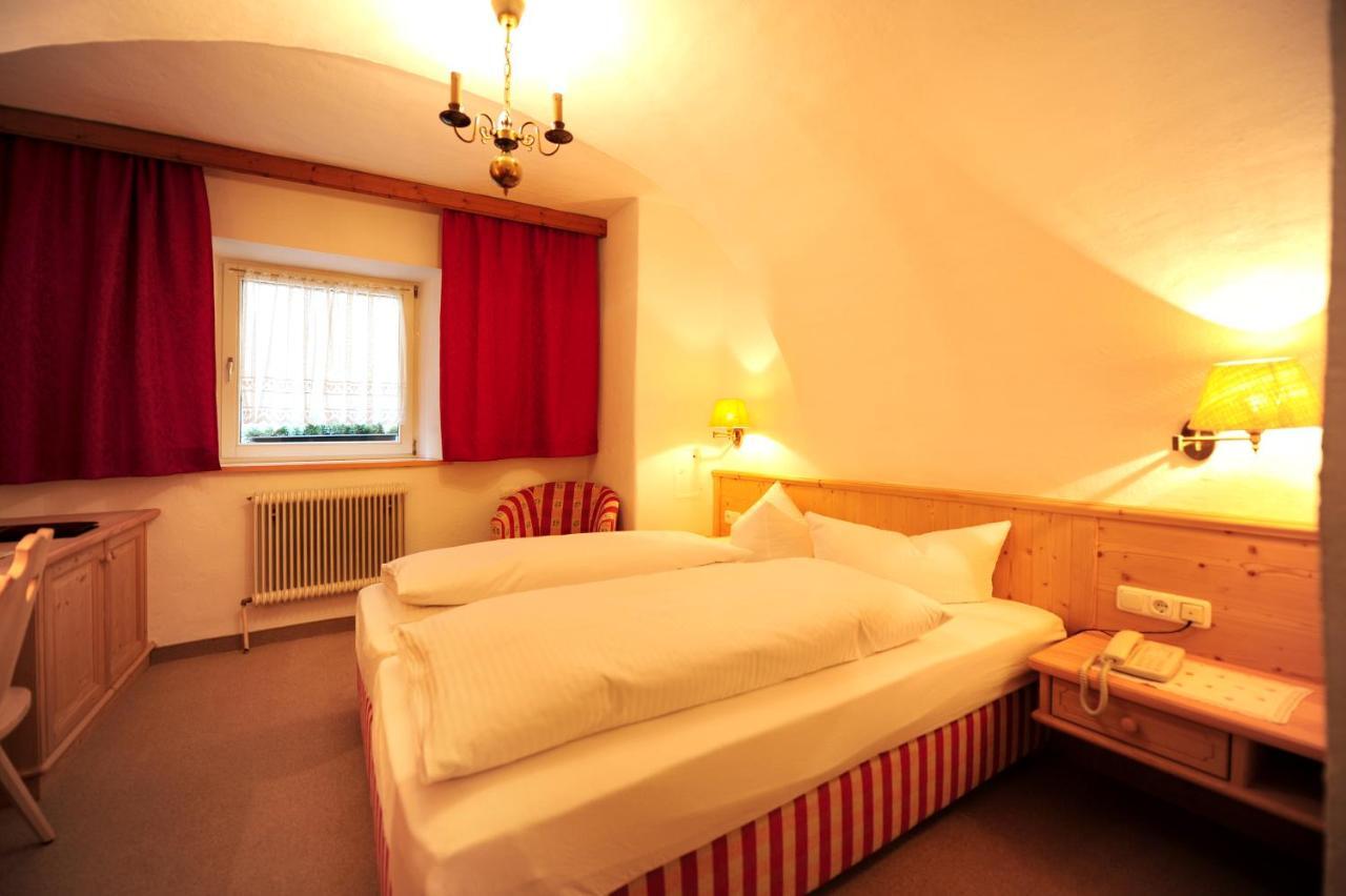 Hotel Krone Matrei am Brenner Dış mekan fotoğraf