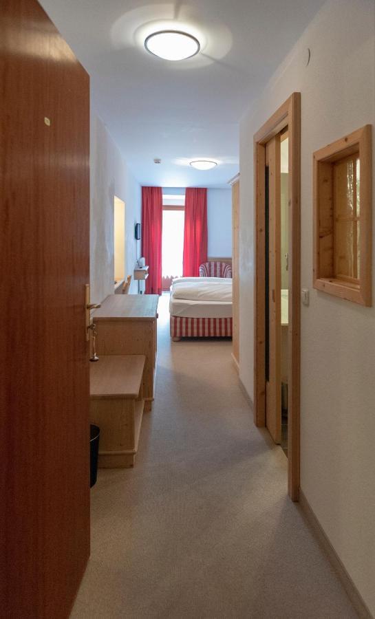 Hotel Krone Matrei am Brenner Dış mekan fotoğraf