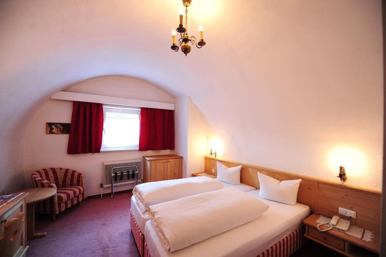 Hotel Krone Matrei am Brenner Dış mekan fotoğraf