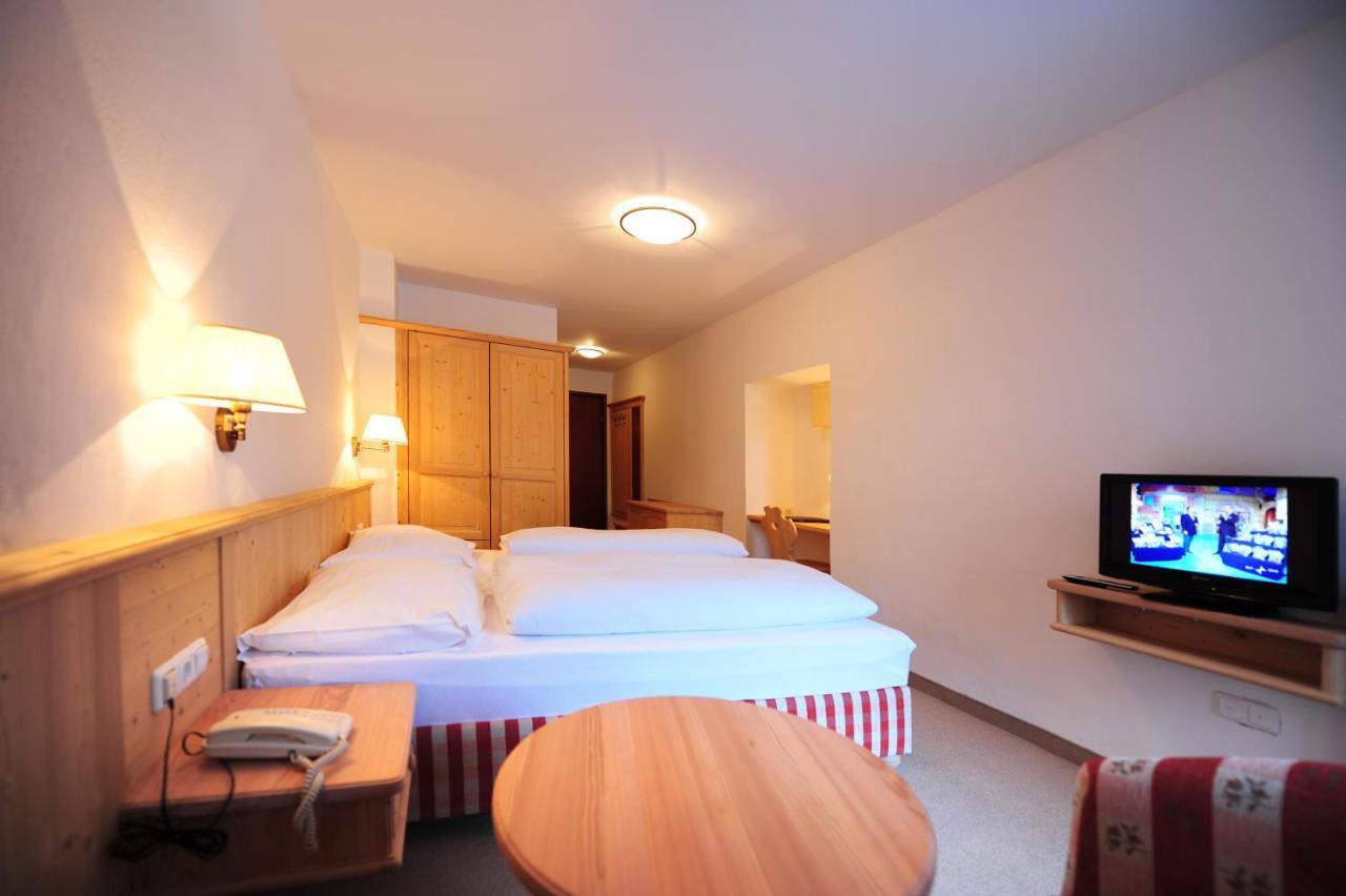 Hotel Krone Matrei am Brenner Dış mekan fotoğraf