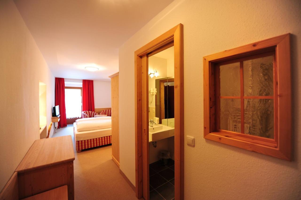 Hotel Krone Matrei am Brenner Dış mekan fotoğraf